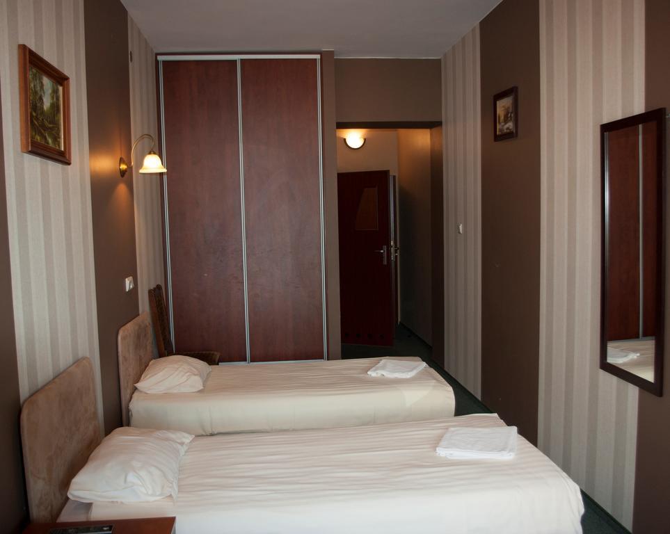 Hotel Nad Rzeczka Stary Toruń Exteriör bild